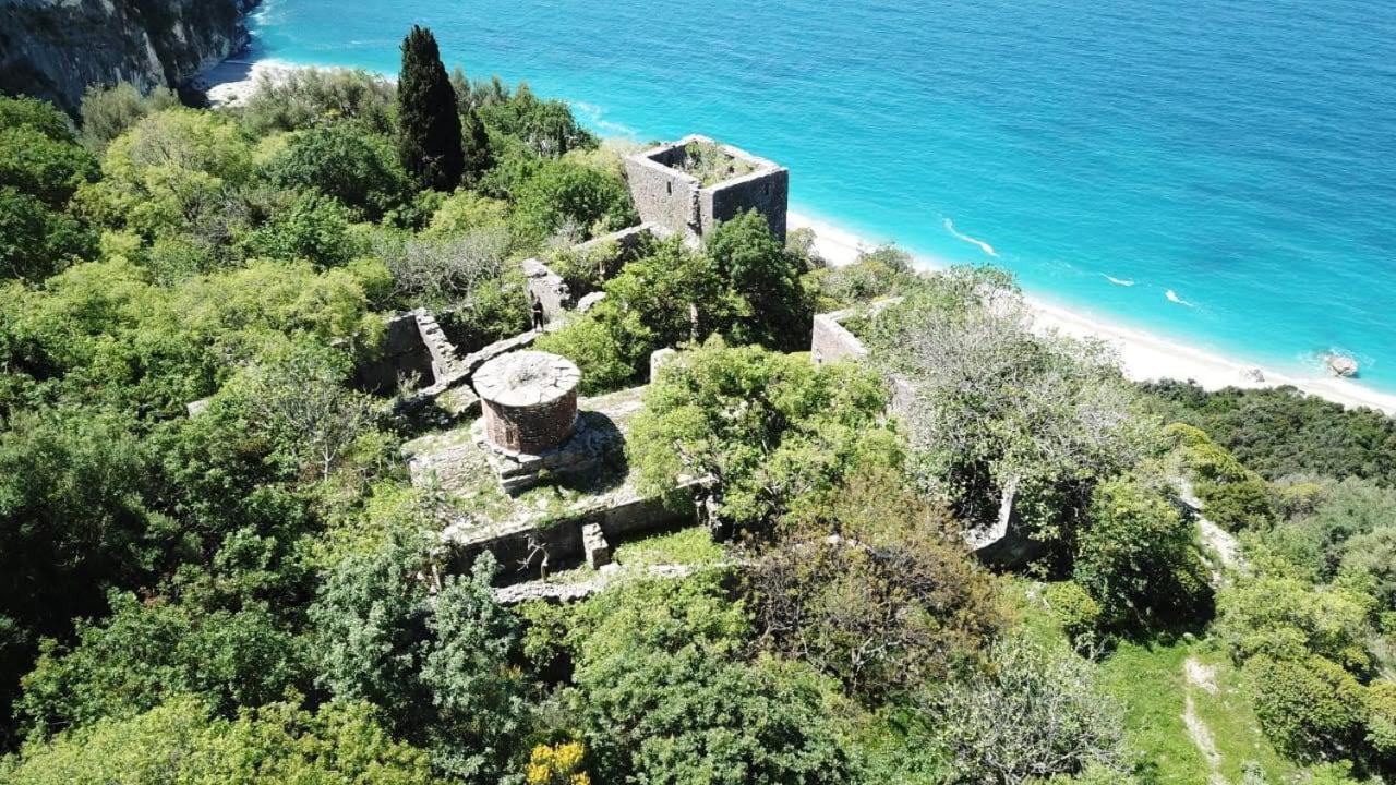 Lost Paradise Eco Camping Himarë Exterior foto